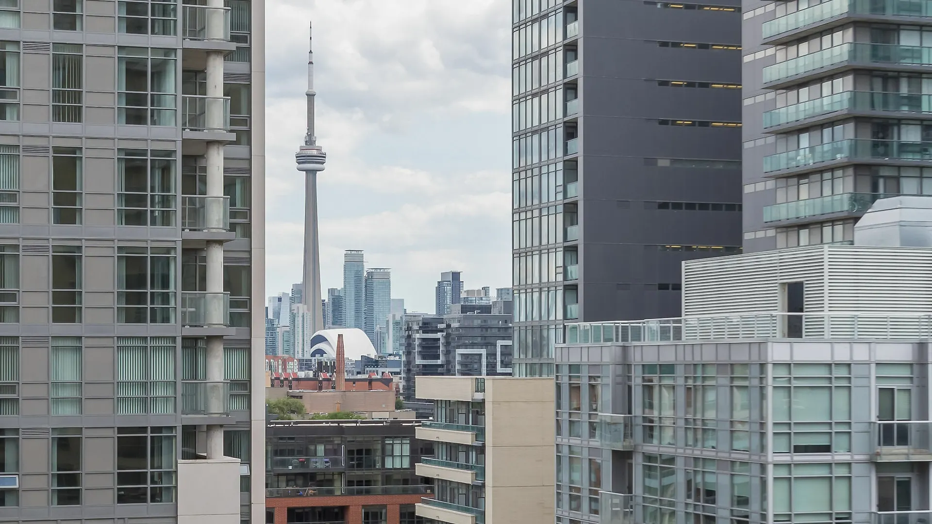 Aoc Suites - Luxury Condo - City/Cn Tower View Toronto Apartment